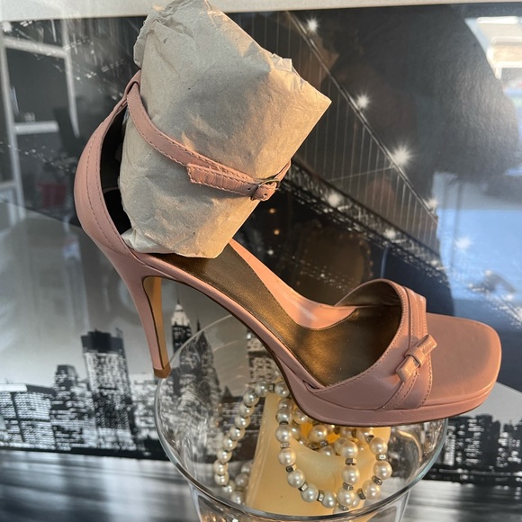 Guess Cassandra LT Pink Leather Ankle Strap Heels - Picture 5 of 11